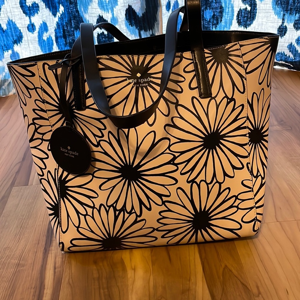 Kate spade flower purse
